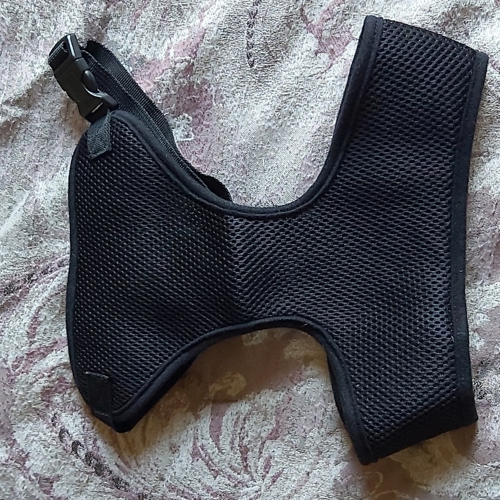 NEW!! NWOT black harness in large